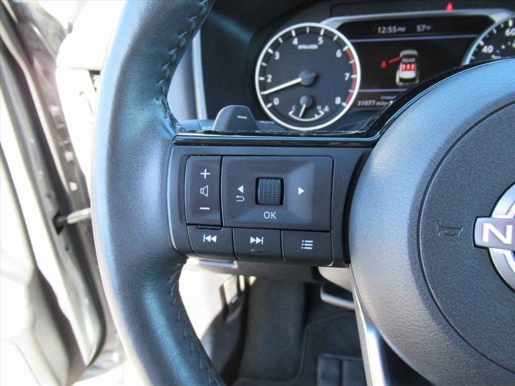 Used 2023 Nissan Rogue SV w/ SV Premium B Package image 17