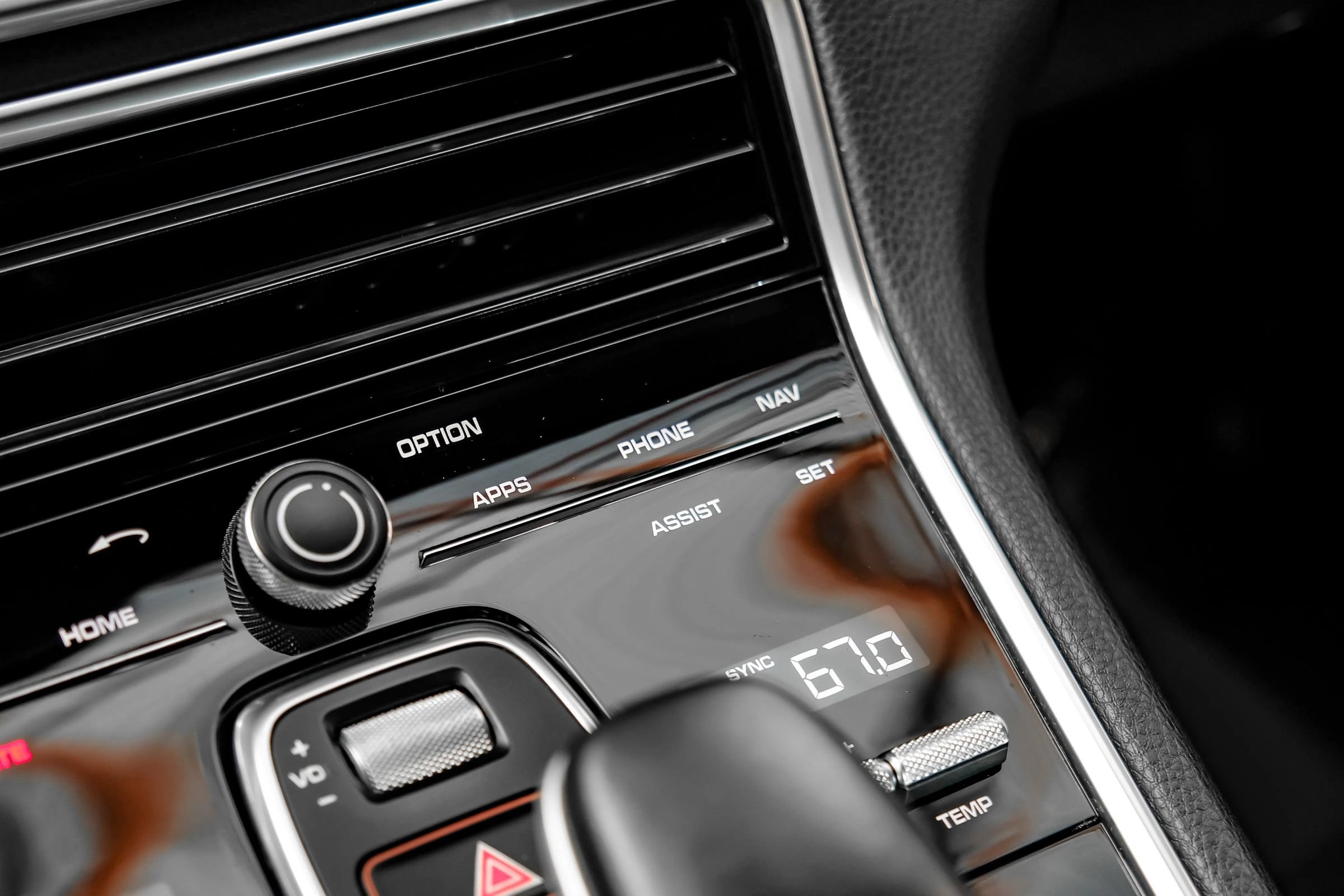 Used 2018 Porsche Panamera image 26