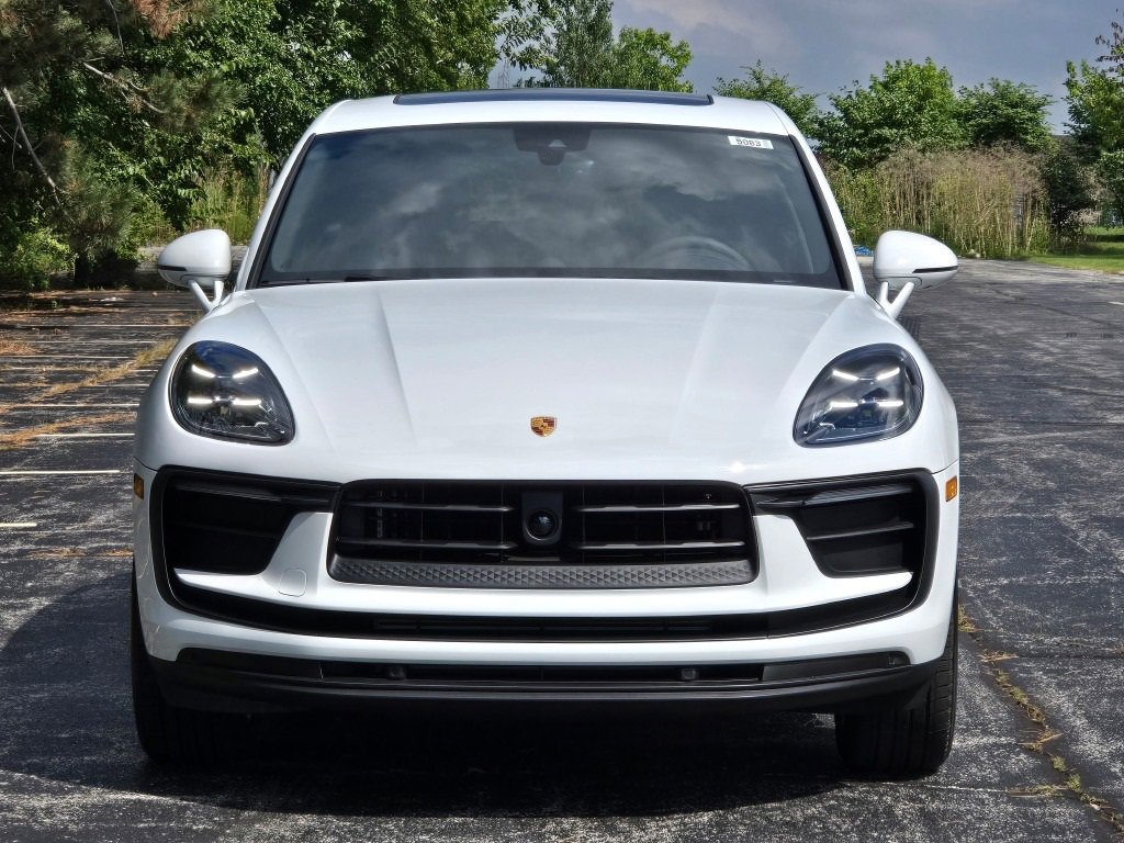 New 2026 Porsche Macan image 10
