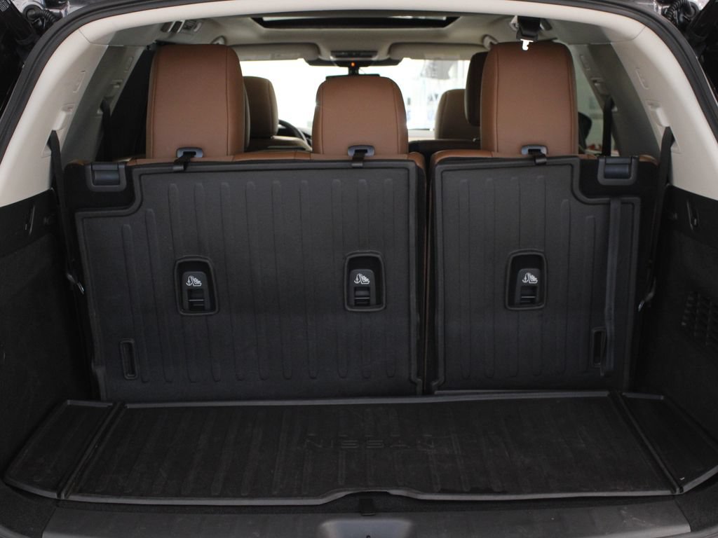 Used 2025 Nissan Pathfinder Platinum w/ Cargo Package FWD image 39