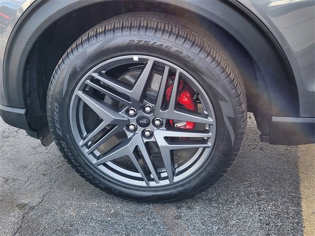 Used 2025 Ford Explorer ST-Line w/ ST-Line Street Pack image 10