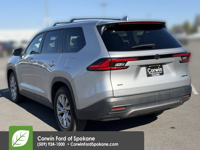 Used 2024 Toyota Grand Highlander AWD image 16