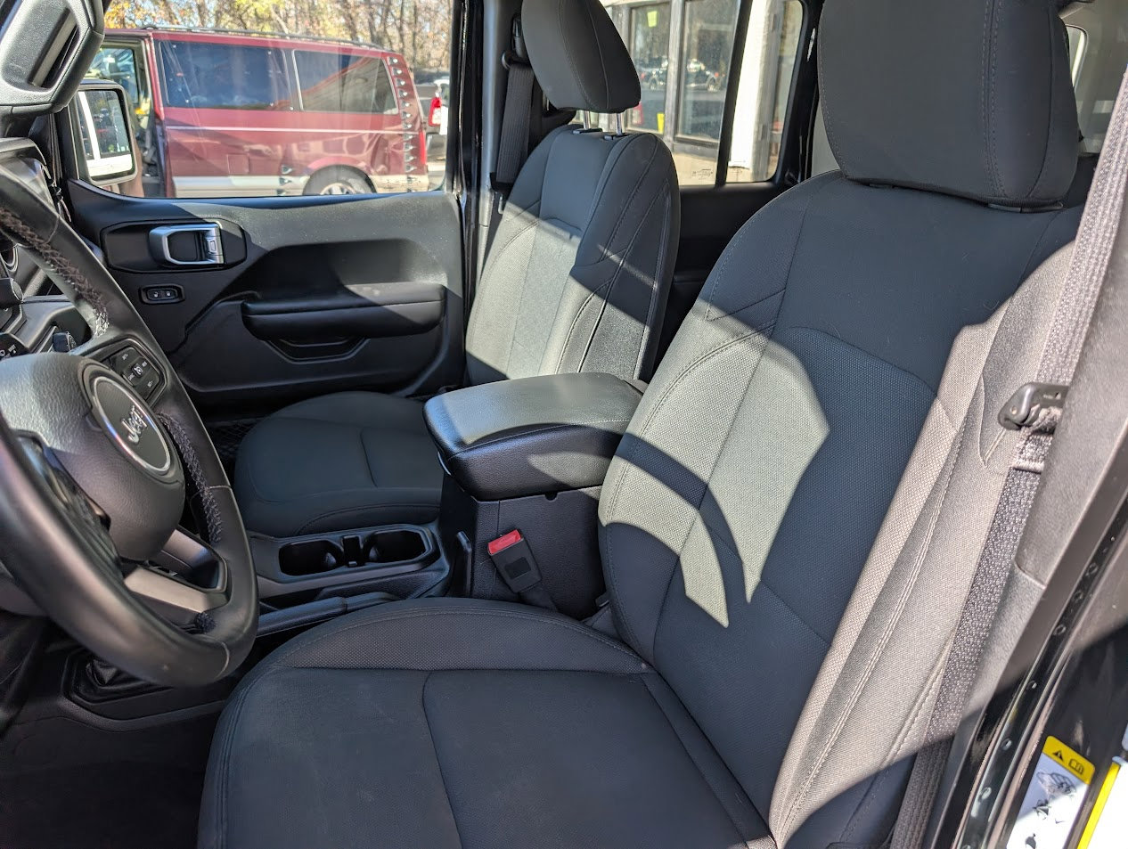 Used 2018 Jeep Wrangler Unlimited Sport S image 6