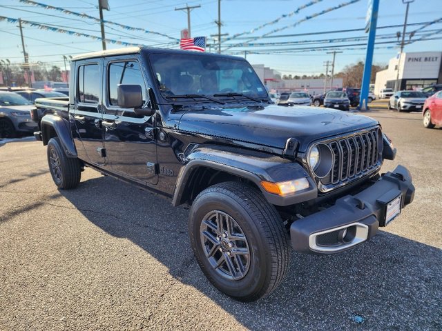 Used 2024 Jeep Gladiator Sport image 7