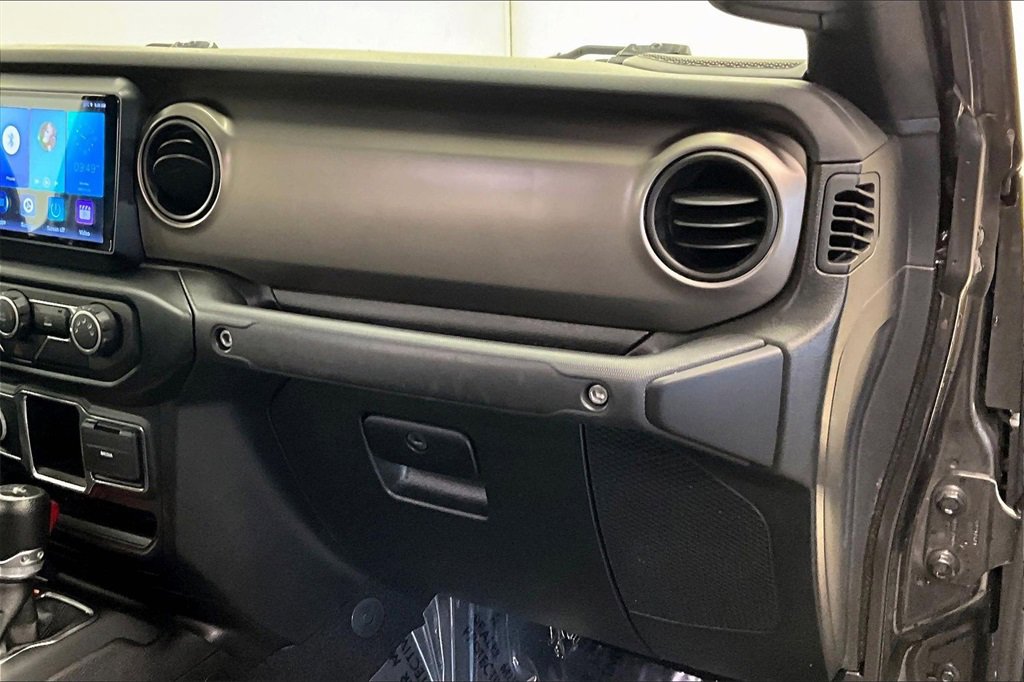 Used 2020 Jeep Gladiator Sport w/ Trailer Tow Package image 15
