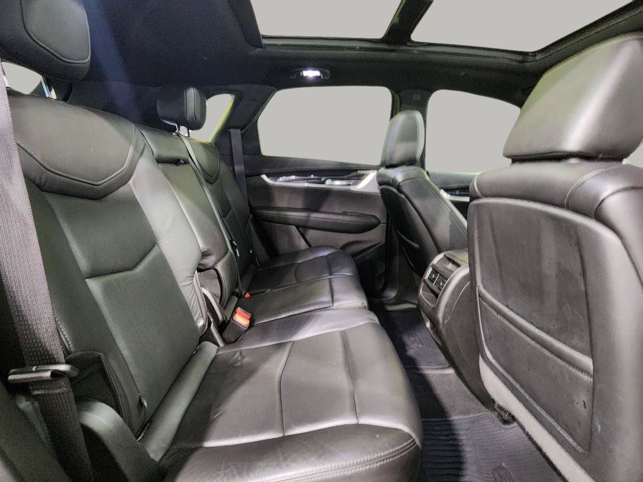 Used 2020 Cadillac XT5 Premium Luxury AWD/4WD image 26