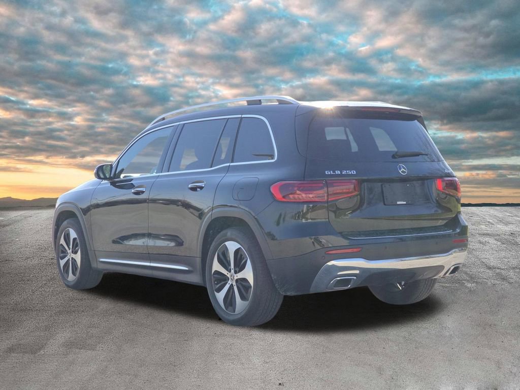 Used 2024 Mercedes-Benz GLB 250 4MATIC image 7