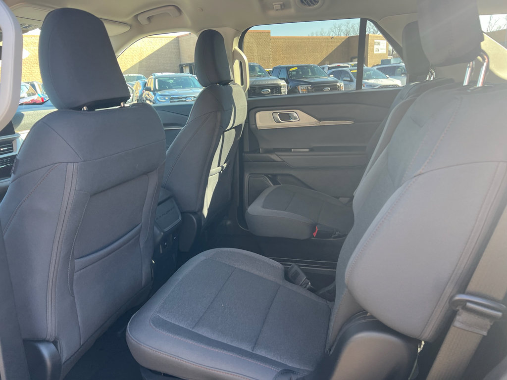 New 2026 Ford Explorer Active image 8