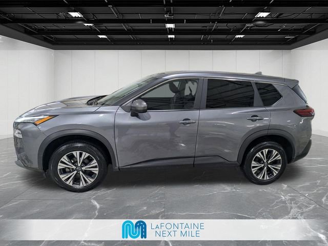 Used 2023 Nissan Rogue SV image 2