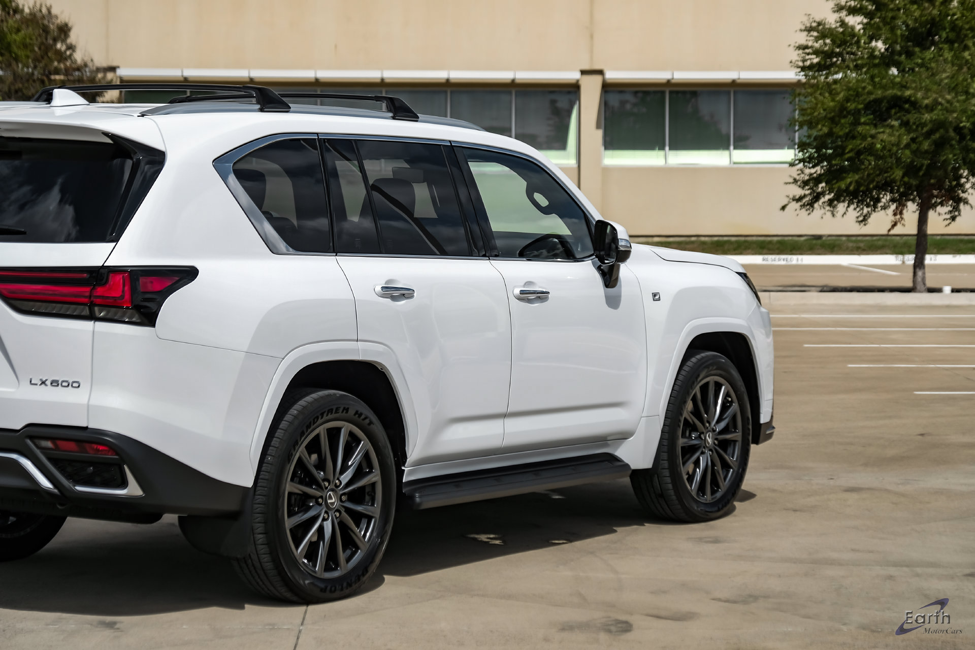 Used 2026 Lexus LX 600 F Sport w/ Accessory Package (Z1) AWD/4WD image 19
