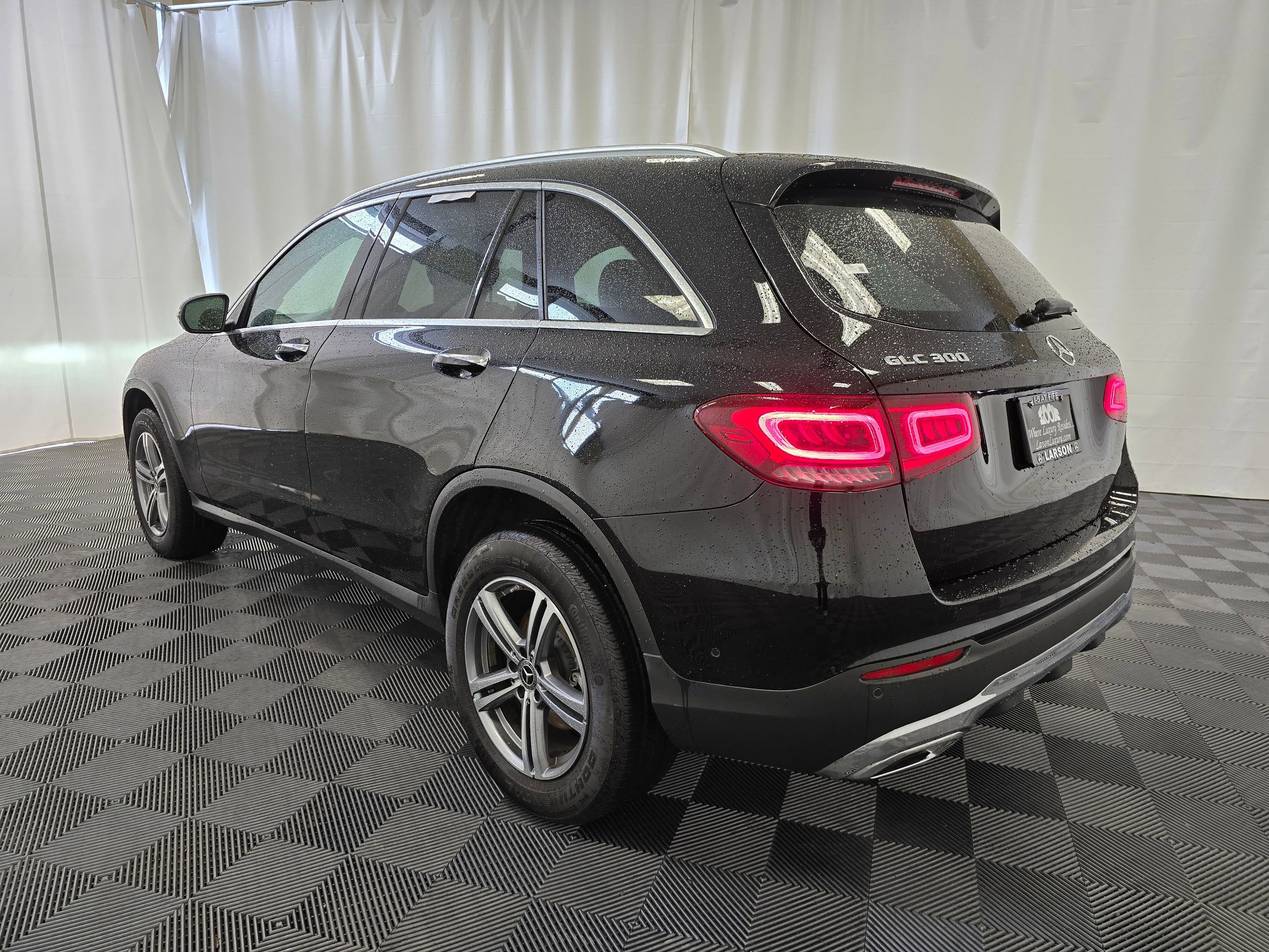 Used 2022 Mercedes-Benz GLC 300 4MATIC image 4