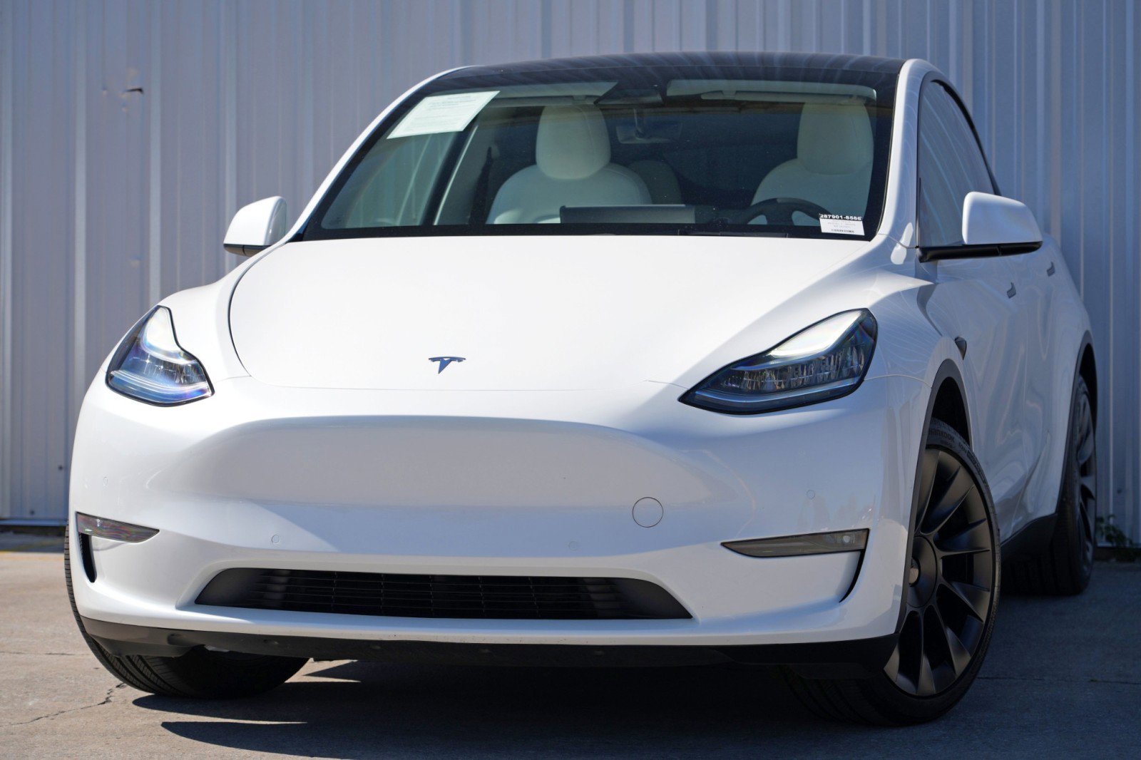 Used 2021 Tesla Model Y Long Range image 3