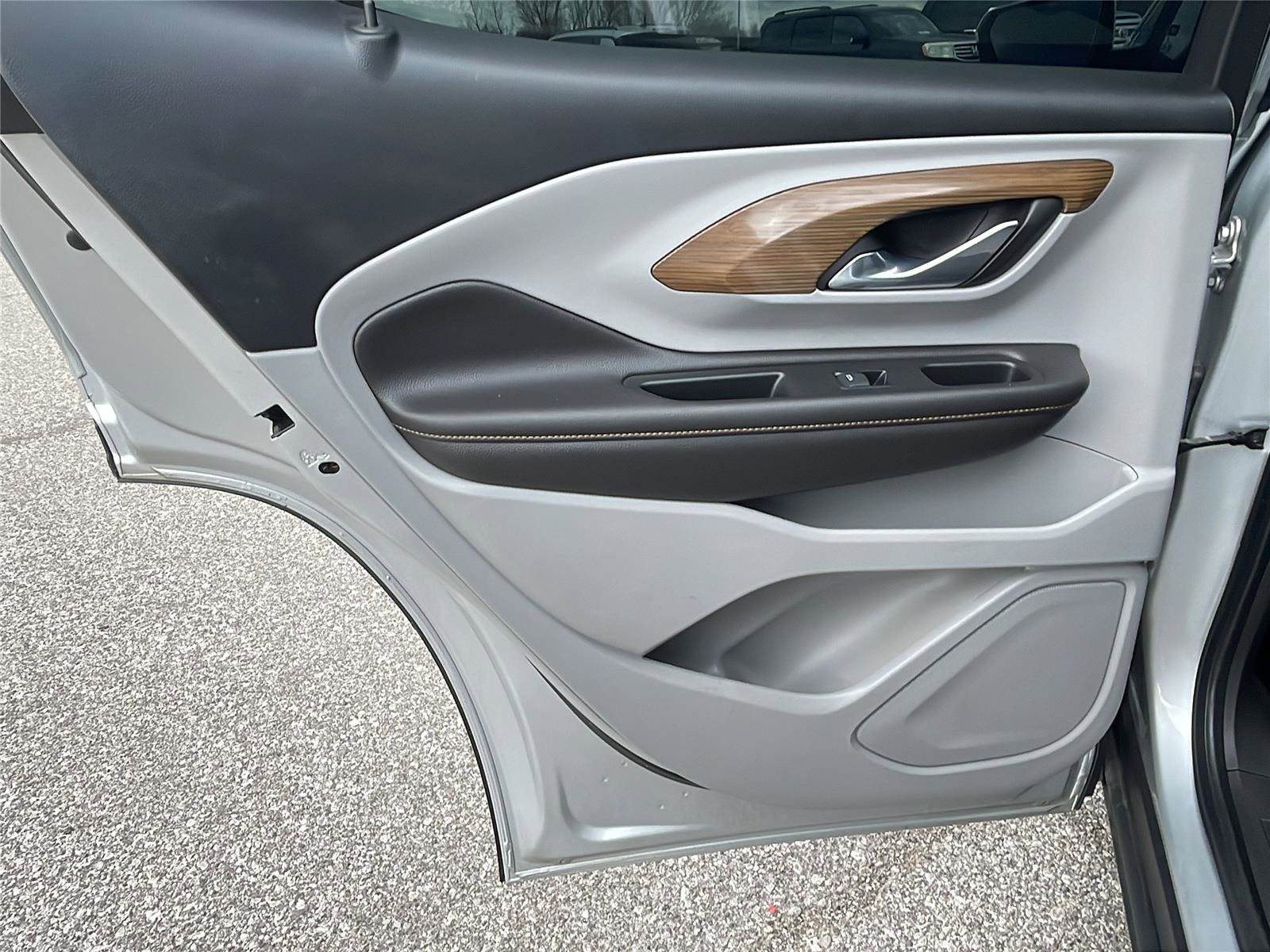 Used 2019 GMC Terrain SLE w/ Driver Convenience Package image 17