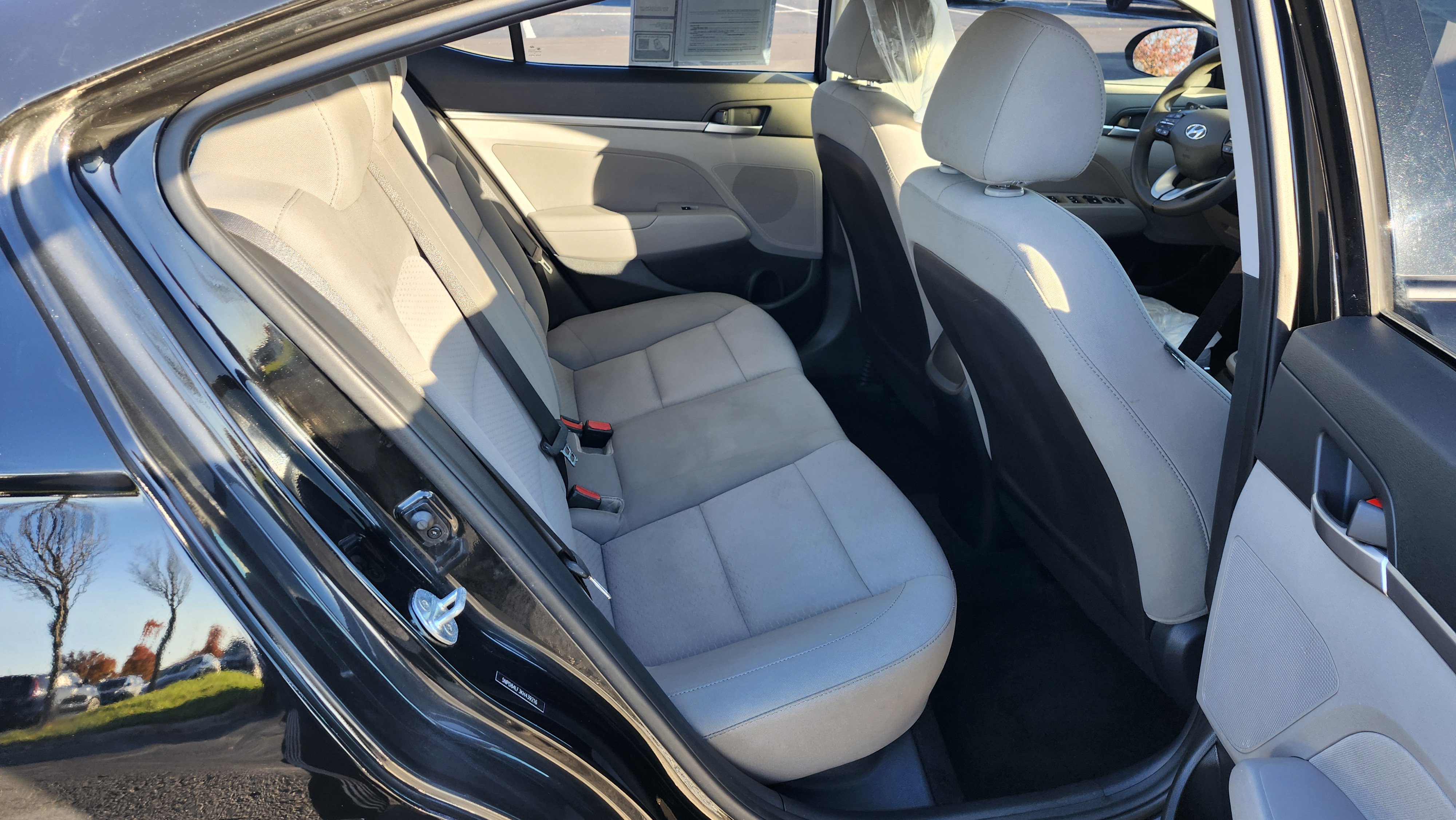 Used 2019 Hyundai Elantra SEL image 17