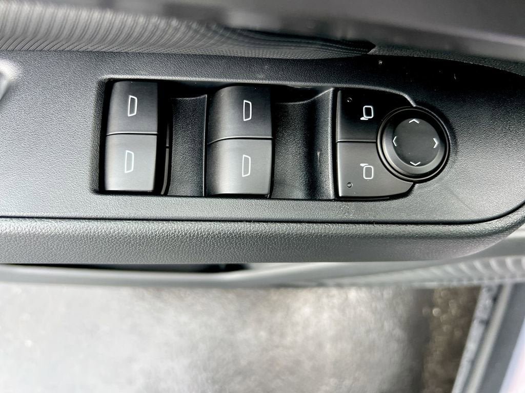 New 2026 Chevrolet Equinox EV LT w/ Comfort Package image 51