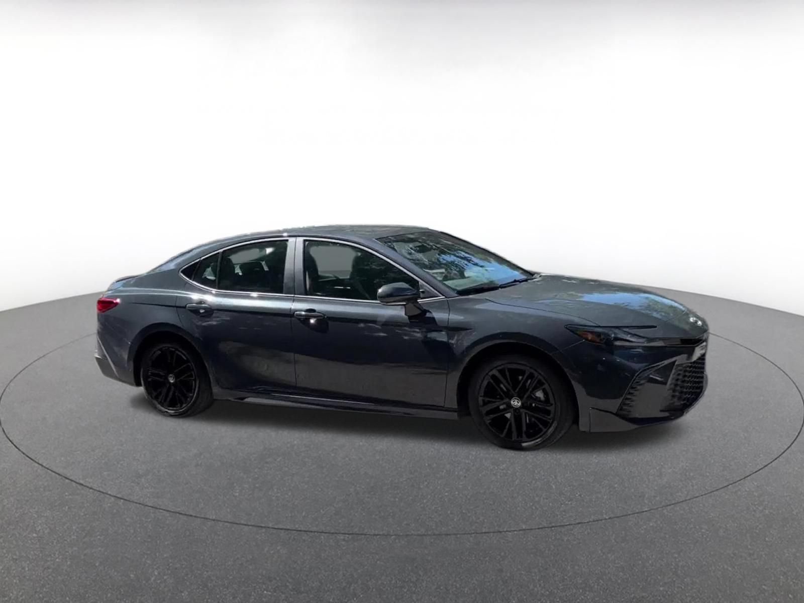 Used 2026 Toyota Camry SE FWD video 2