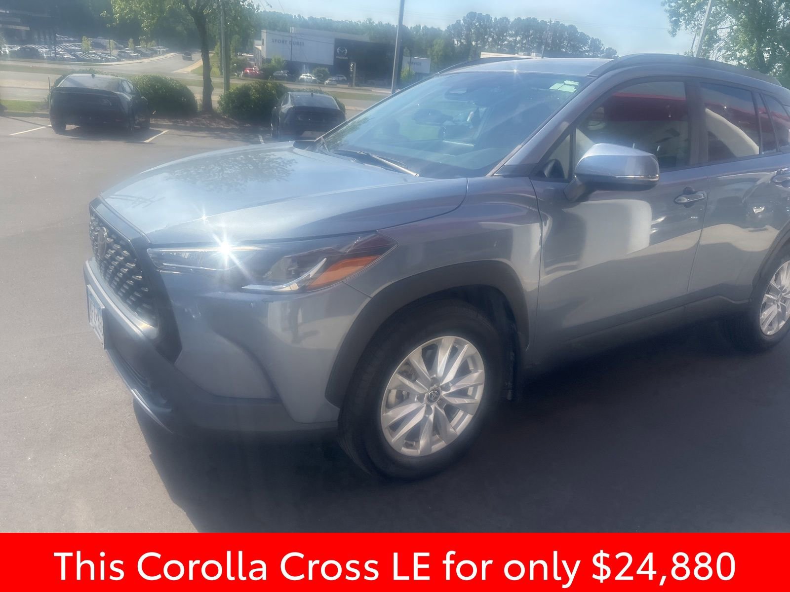 Used 2023 Toyota Corolla Cross LE AWD/4WD image 3