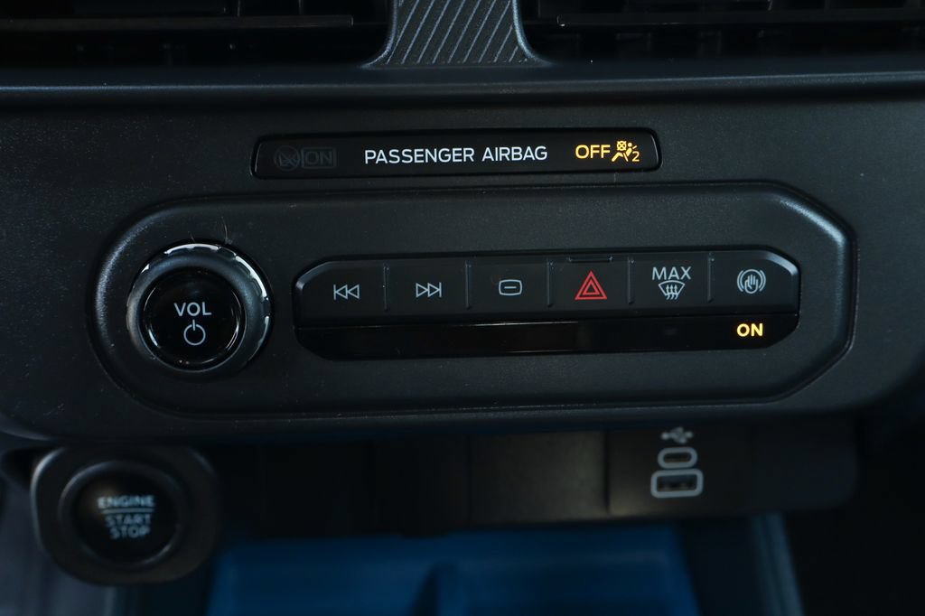 Used 2025 Ford Maverick XLT w/ Equipment Group 302A AWD/4WD image 34