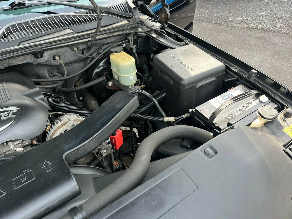 Used 2002 Chevrolet Tahoe Z71 image 17