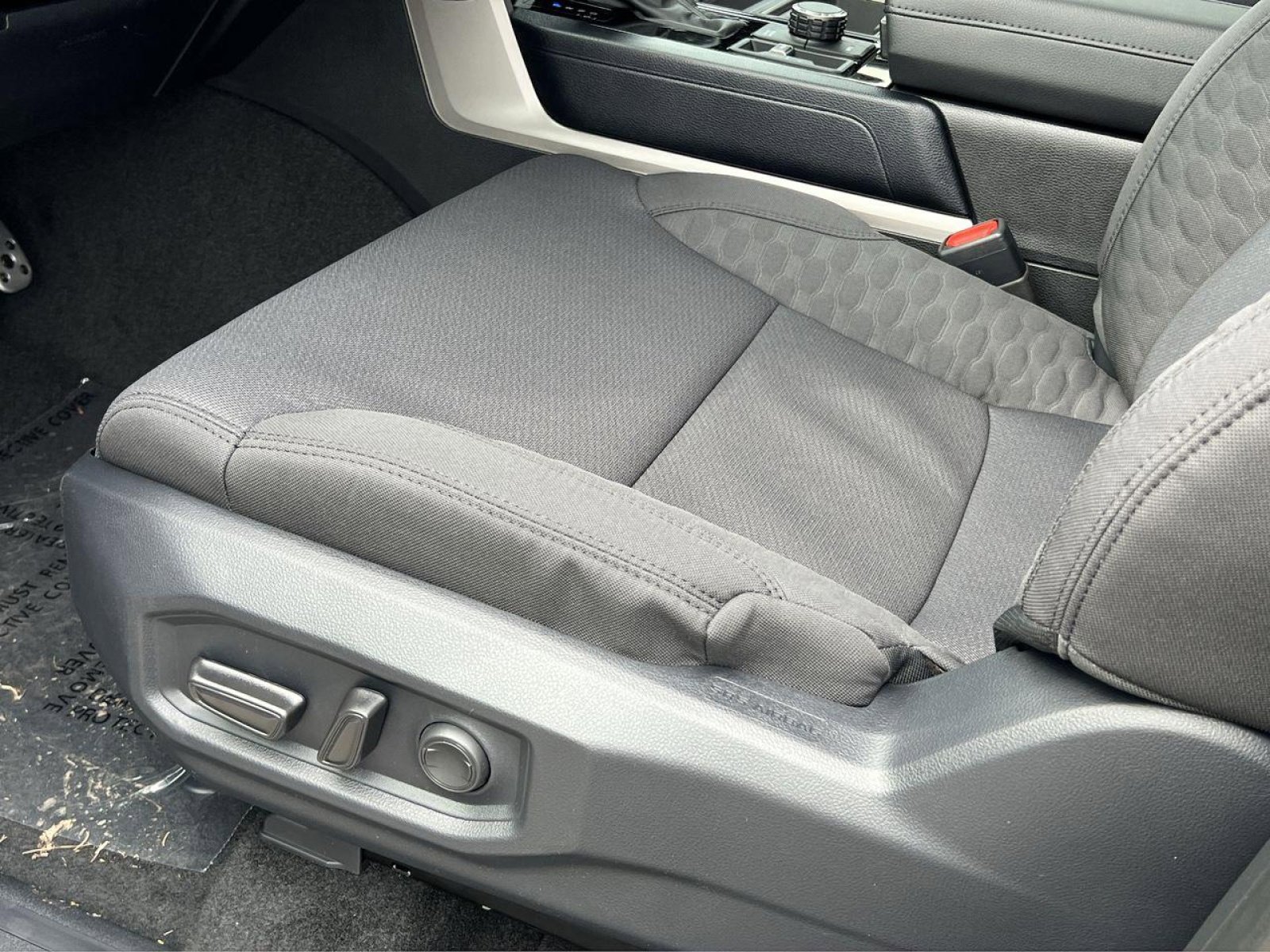 New 2025 Toyota Tundra SR5 image 8