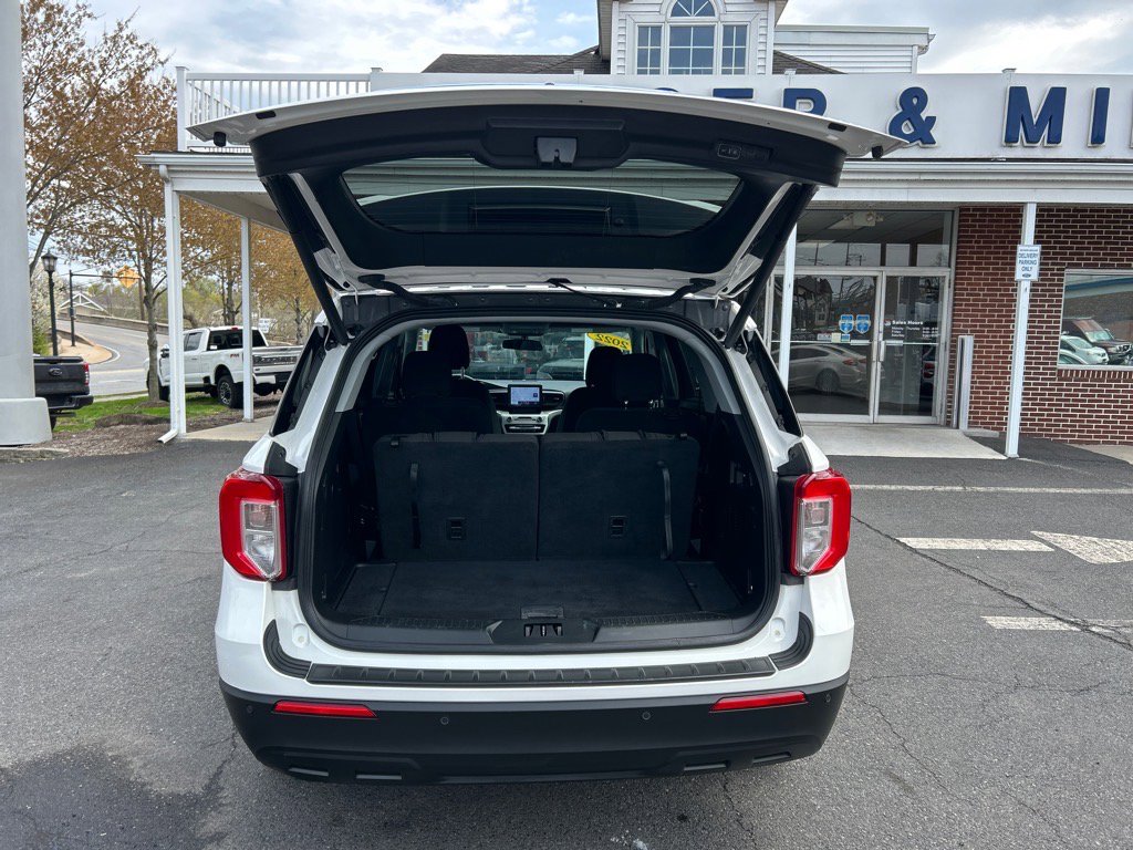 Used 2022 Ford Explorer XLT image 15