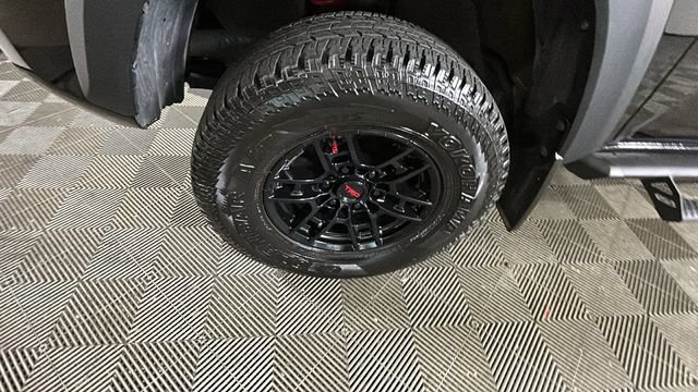 Used 2021 Toyota Tacoma TRD Pro AWD/4WD image 9