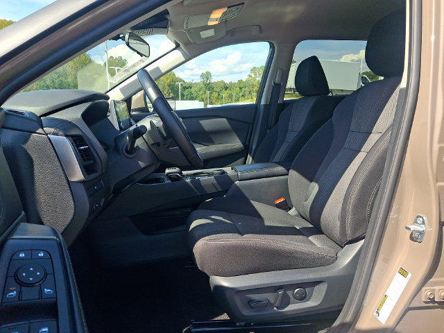 Used 2025 Nissan Rogue SV AWD/4WD image 13