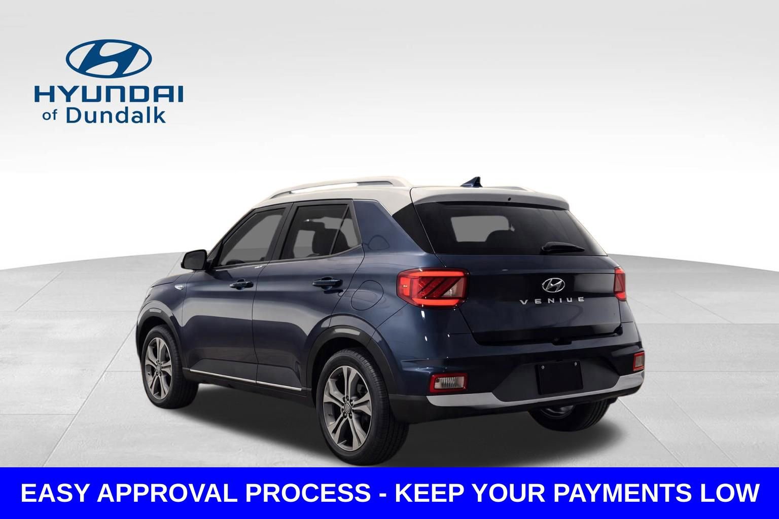 Used 2022 Hyundai Venue Limited image 2