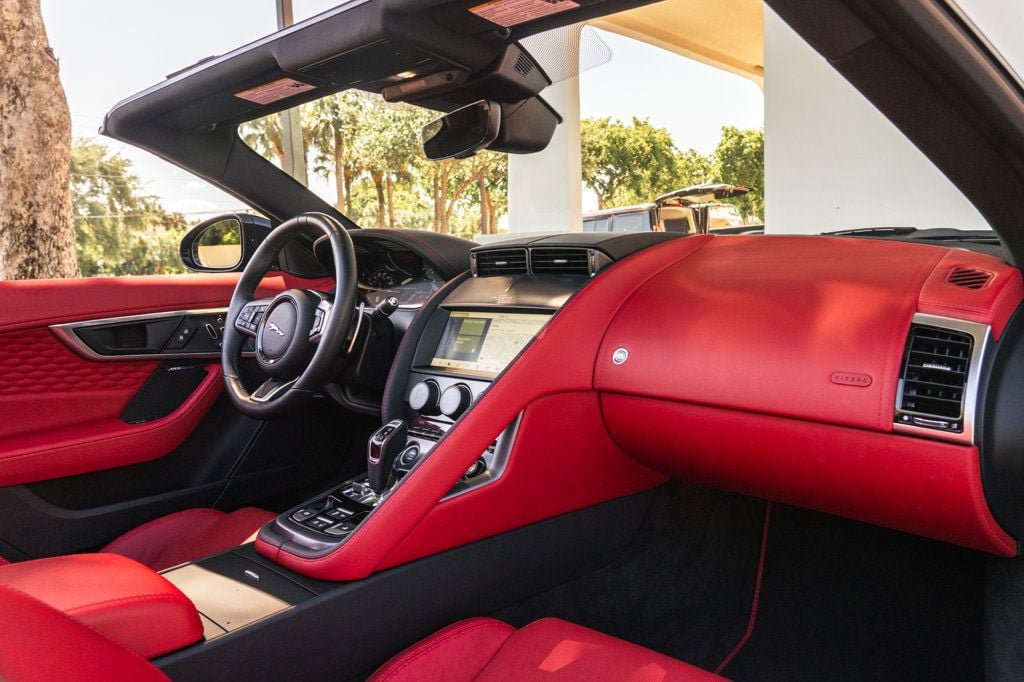 Used 2024 Jaguar F-TYPE R-Dynamic RWD image 23