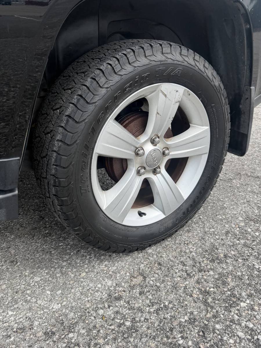Used 2014 Jeep Compass Sport w/ Power Value Group FWD image 31