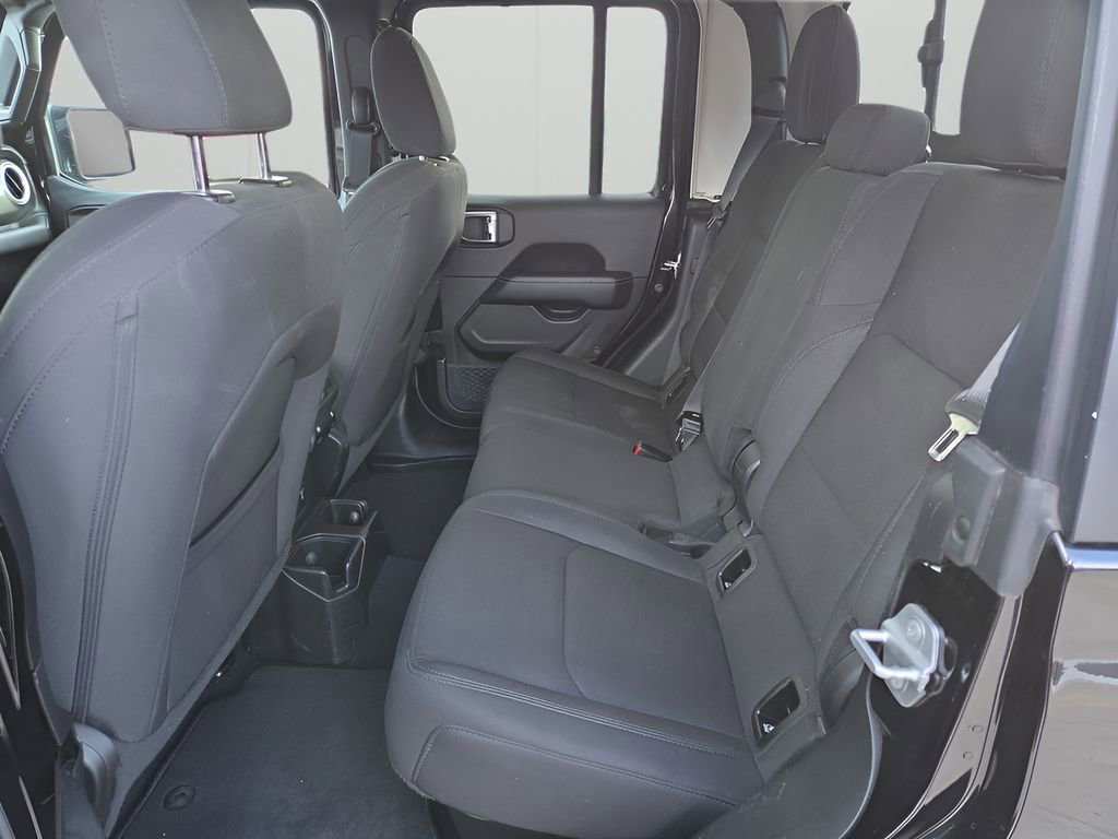 Used 2023 Jeep Gladiator Overland image 23