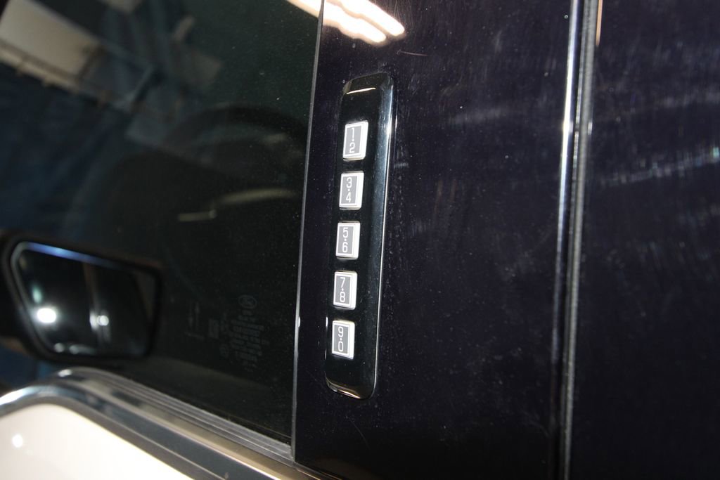 Used 2021 Ford F150 Lariat image 47