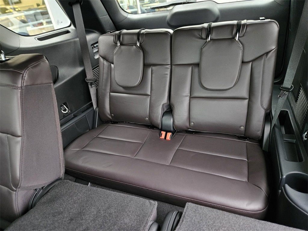 New 2026 Ford Explorer Platinum image 16