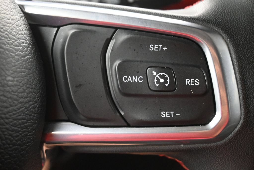 Used 2023 Jeep Wrangler Unlimited Rubicon AWD/4WD image 7