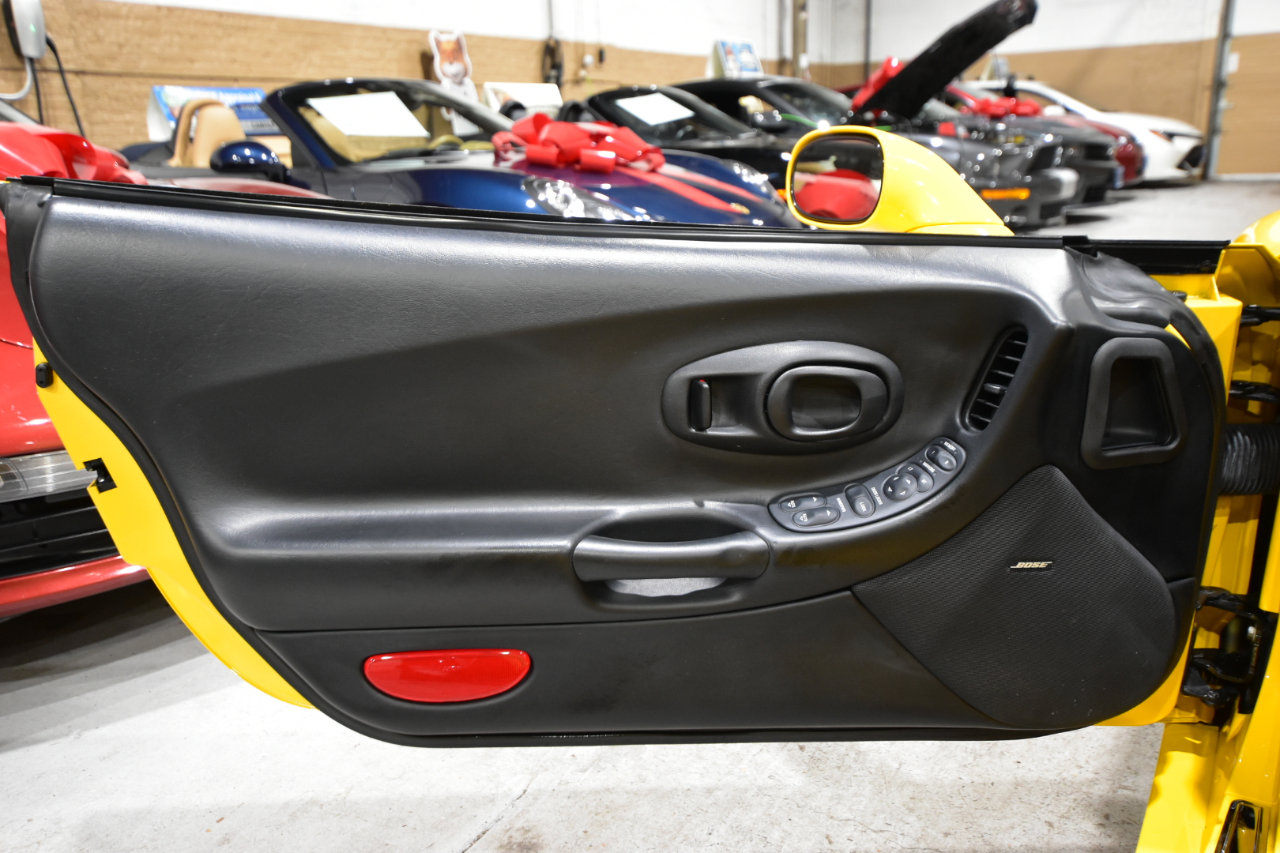 Used 2003 Chevrolet Corvette Convertible w/ Preferred Equipment Group1 image 27