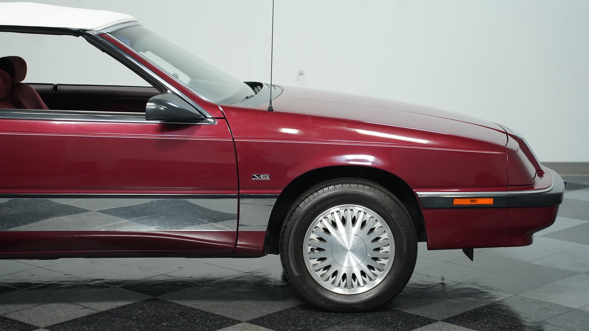 Used 1991 Chrysler LeBaron Convertible FWD image 27
