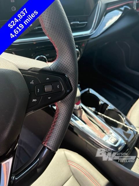 Used 2024 Chevrolet Trax RS w/ Sunroof Package FWD image 15