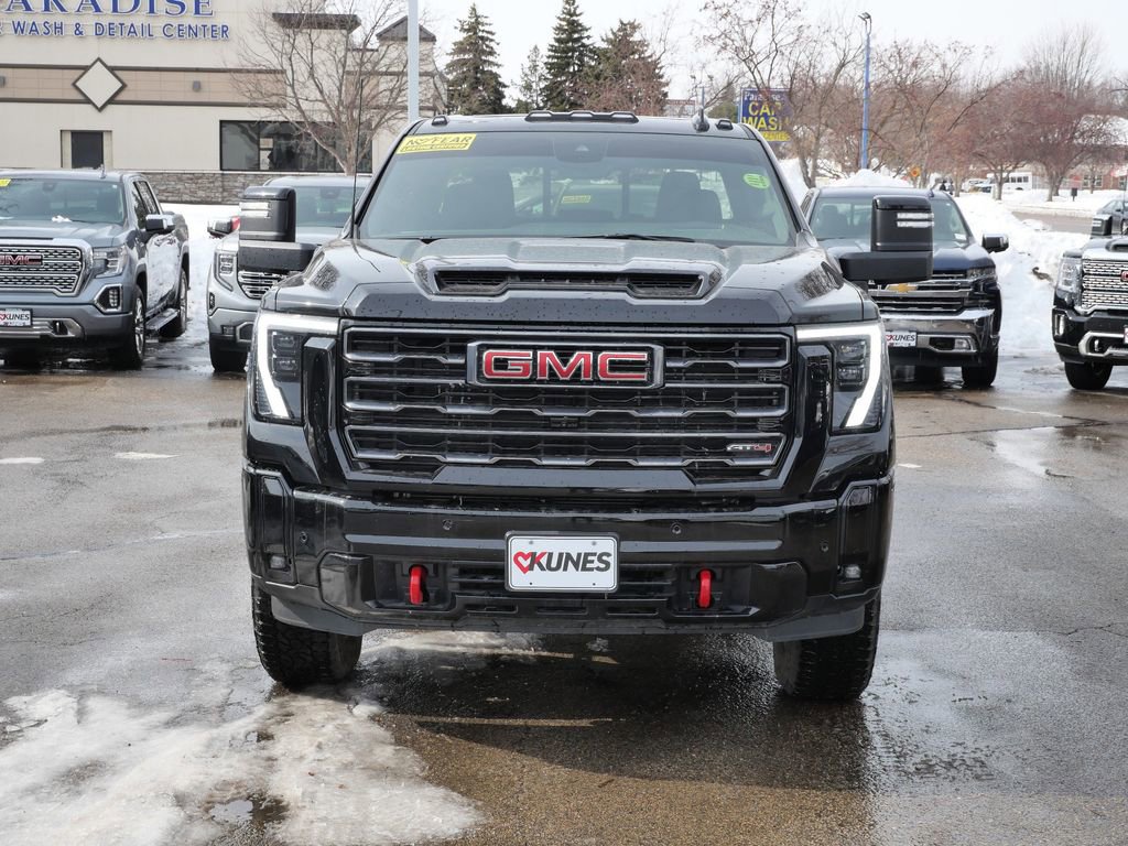 Used 2025 GMC Sierra 2500 AT4 w/ AT4 Premium Plus Package image 2