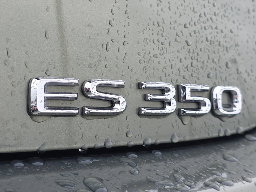 Used 2024 Lexus ES 350 Luxury w/ Accessory Package (Z2) image 10