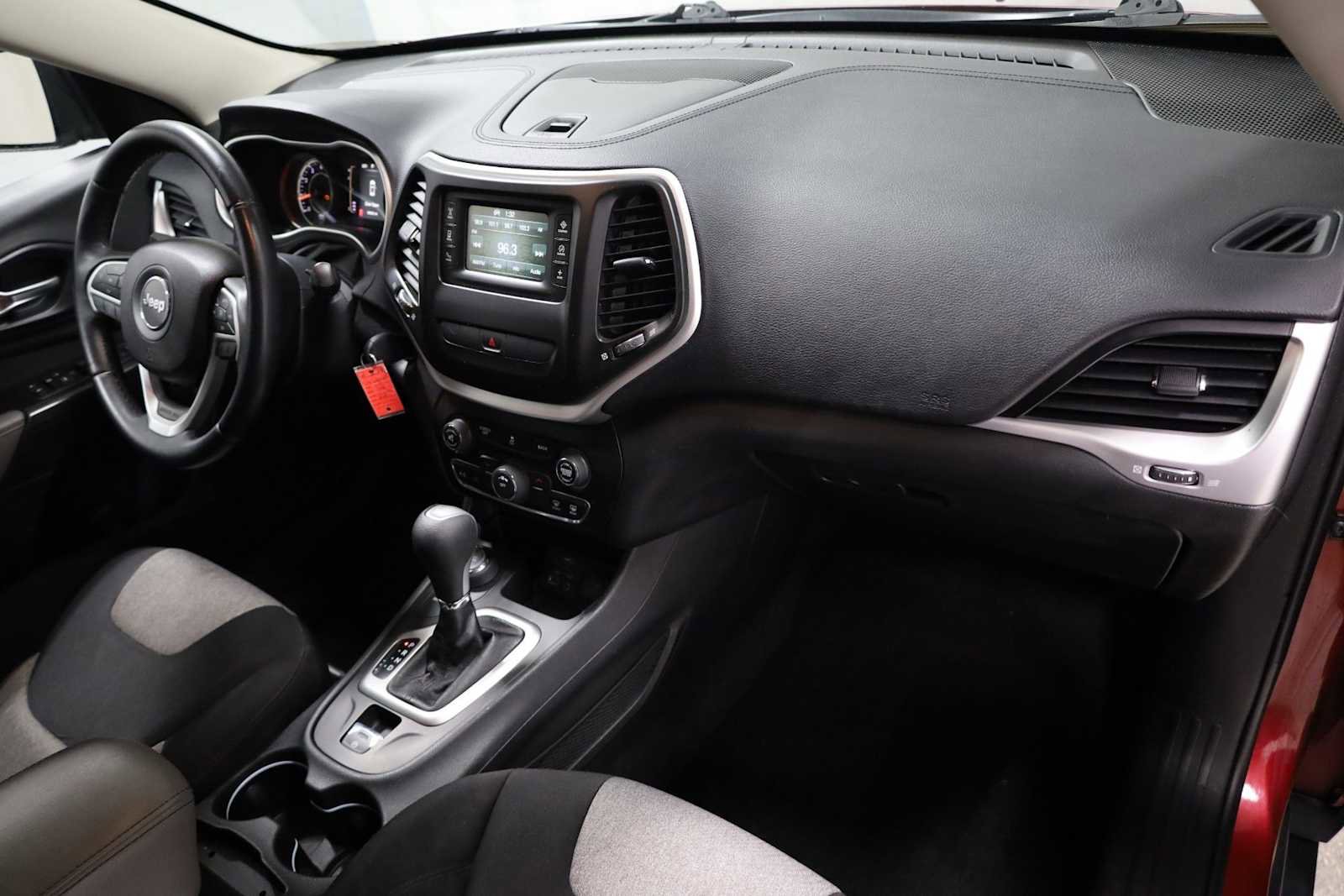 Used 2014 Jeep Cherokee Latitude image 6