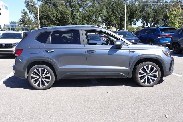 Used 2022 Volkswagen Taos SE image 8