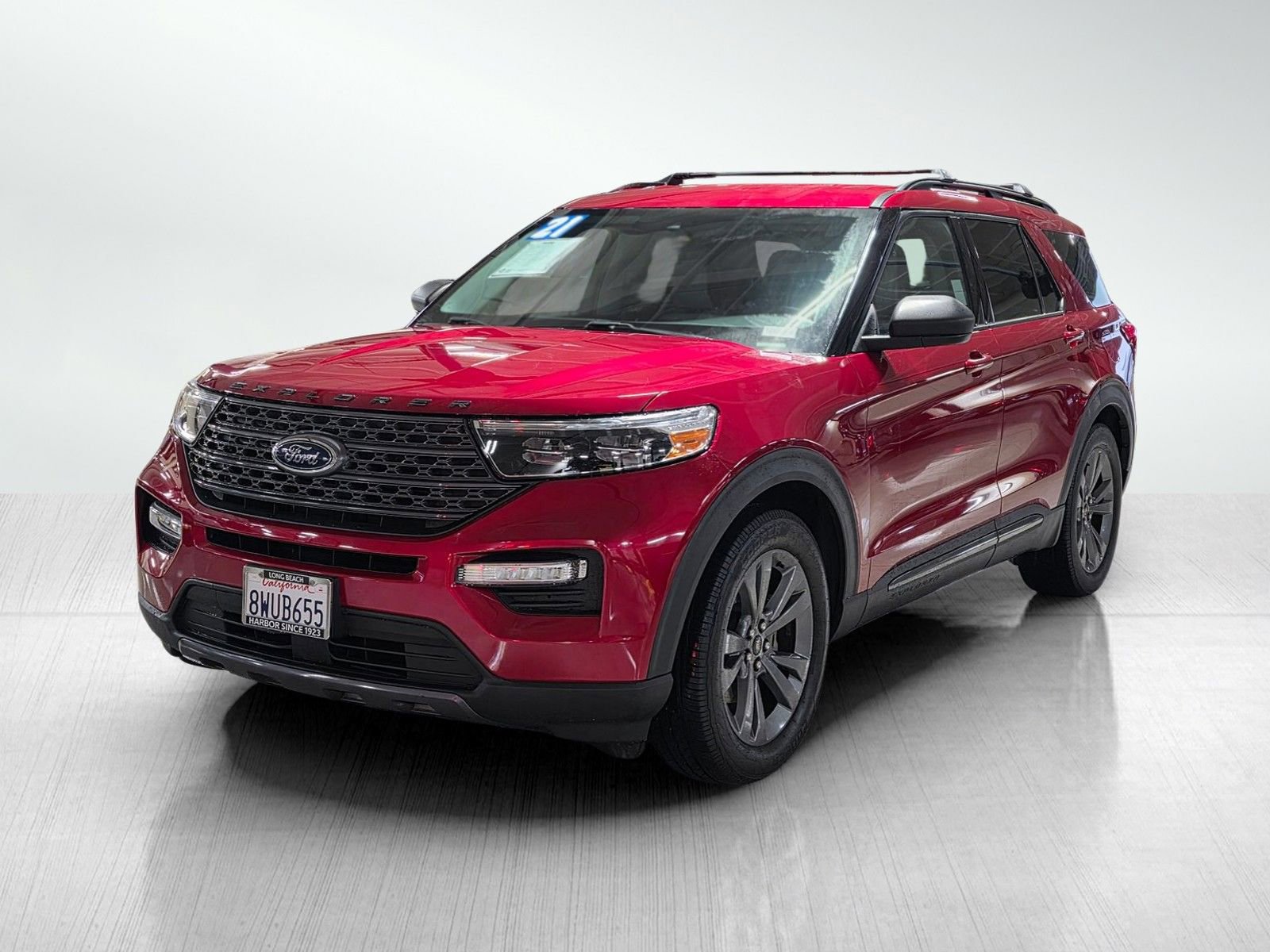 Used 2021 Ford Explorer XLT w/ Equipment Group 202A image 3