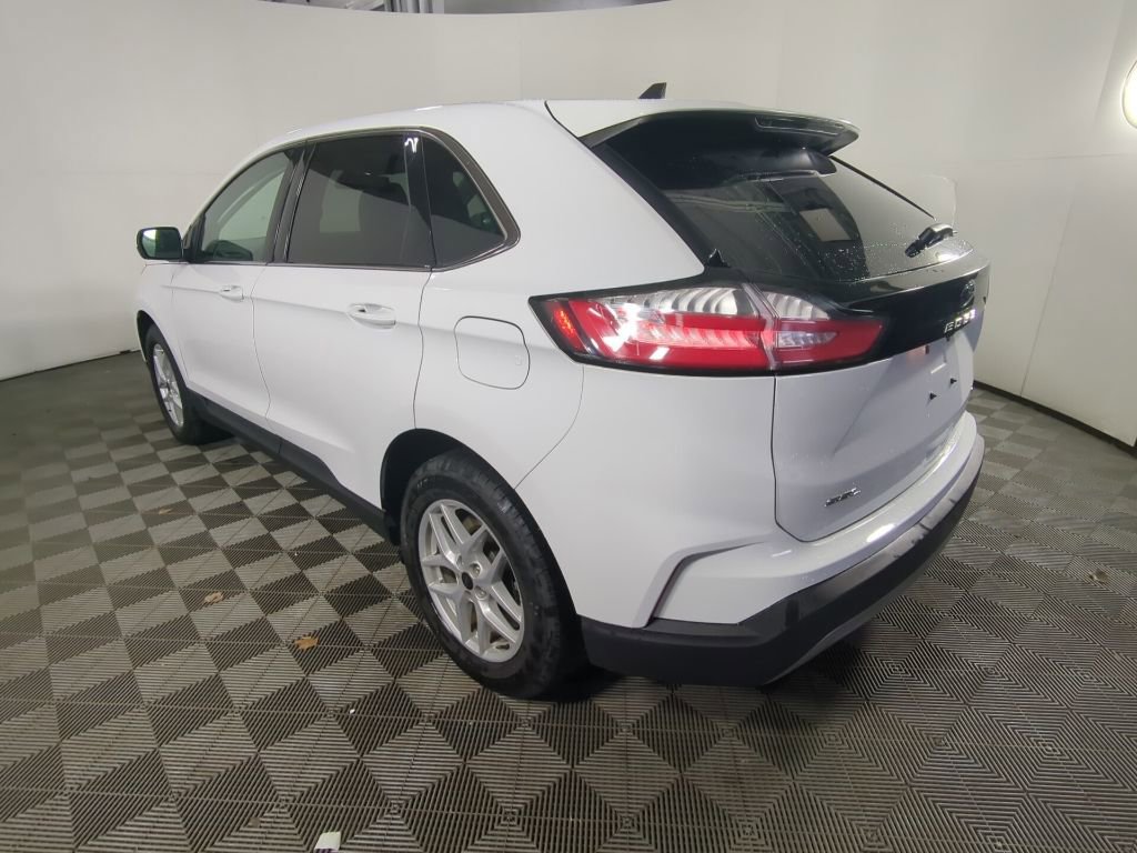 Used 2024 Ford Edge SEL AWD/4WD image 5