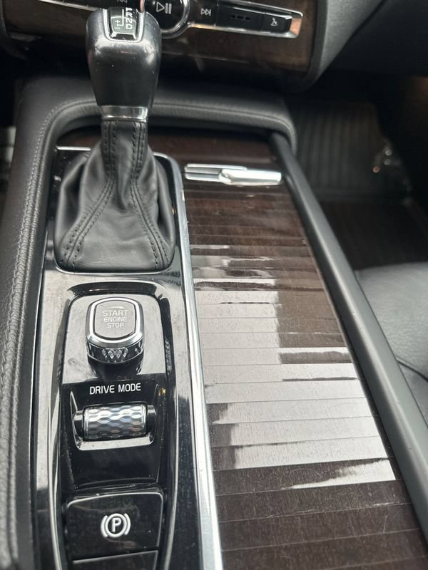 Used 2019 Volvo XC90 T6 Momentum w/ Protection Package Premier AWD/4WD image 27