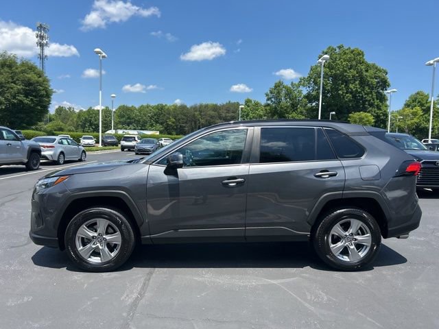 Used 2024 Toyota RAV4 XLE AWD/4WD image 12