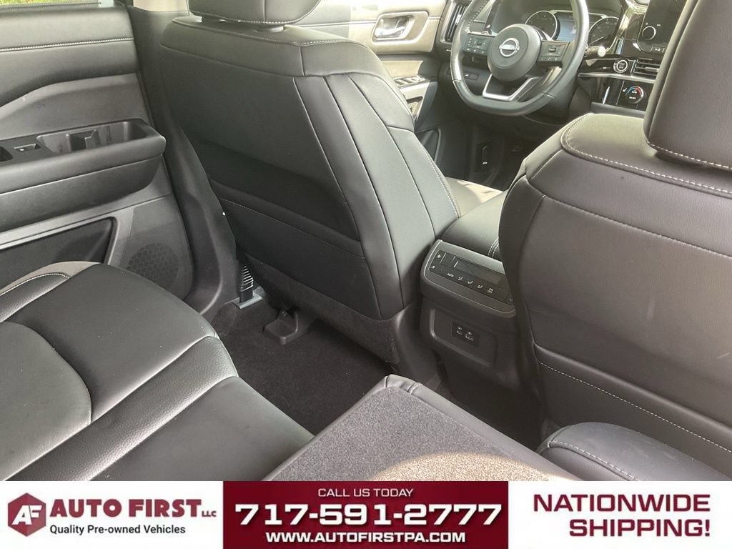 Used 2022 Nissan Pathfinder SL AWD/4WD image 13