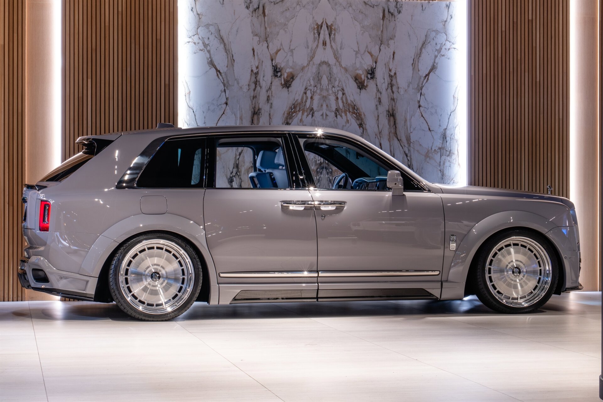 Used 2026 Rolls-Royce Cullinan AWD/4WD image 5