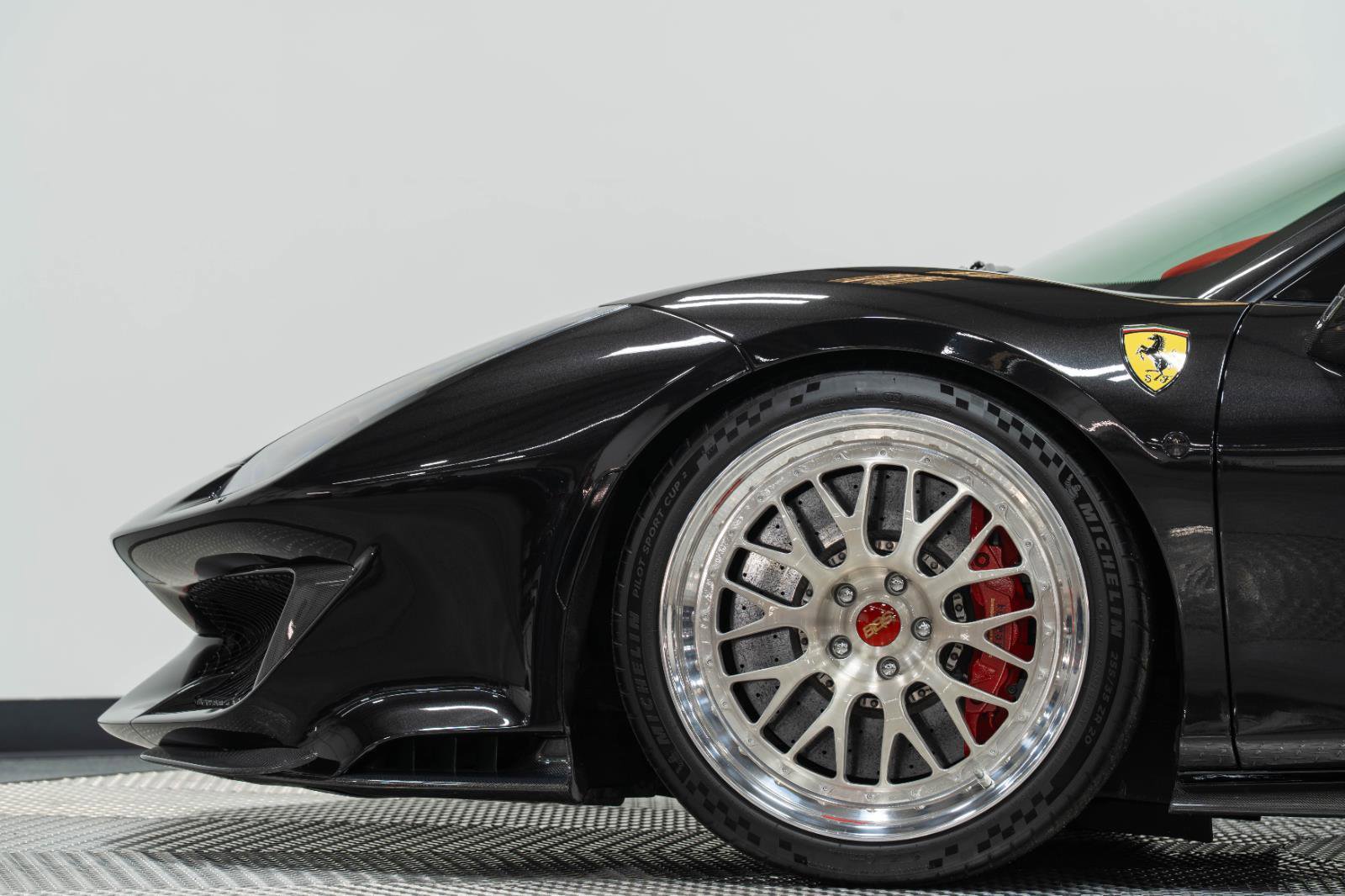 Used 2019 Ferrari 488 Pista Coupe RWD image 11