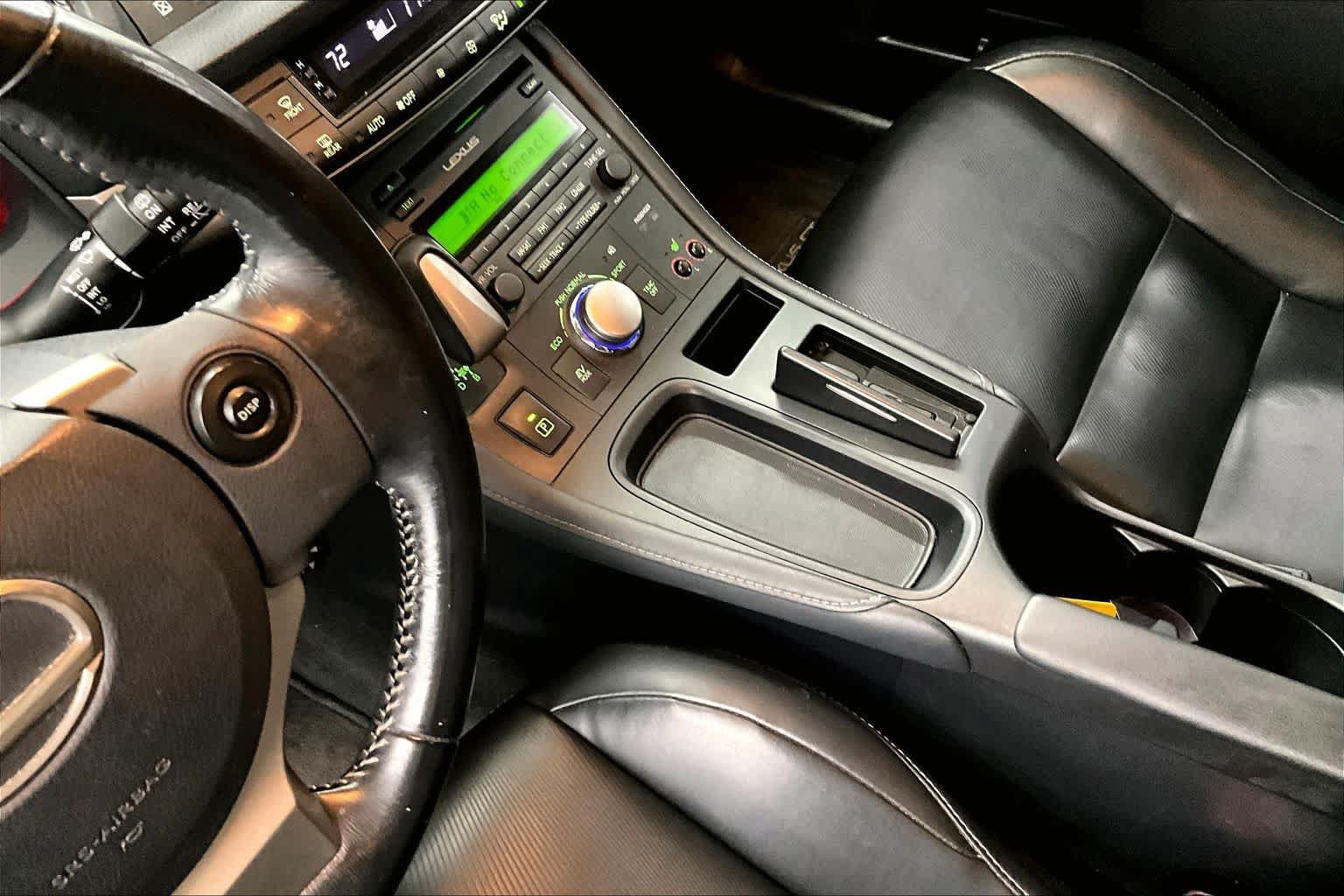 Used 2017 Lexus CT 200h w/ Seat Comfort Package FWD image 16