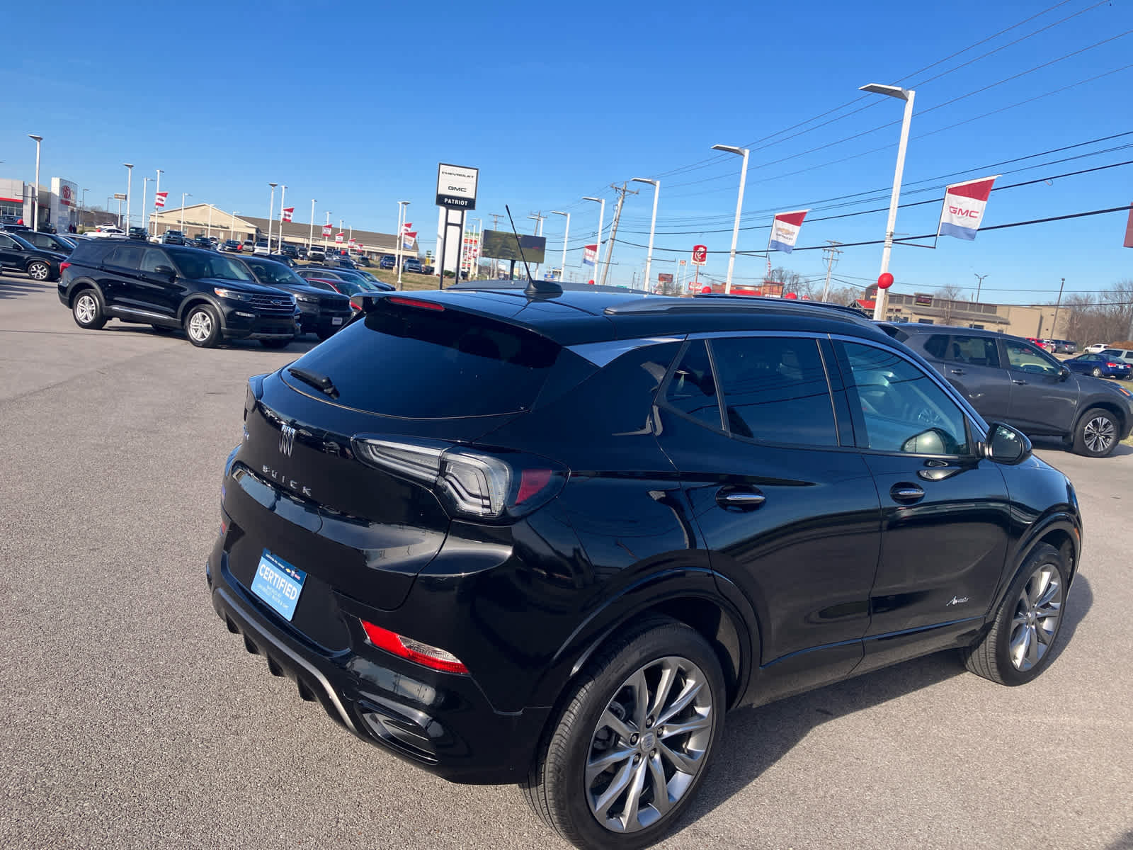 Certified 2025 Buick Encore GX Avenir image 7